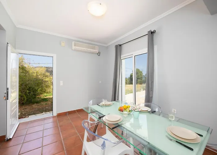 Olga فيلة كاتيليوس